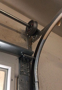 Garage Door Cables & Tracks Installation – Conroe, Texas
