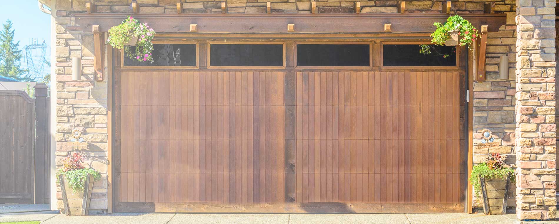 A Few Garage Door Painting Tips